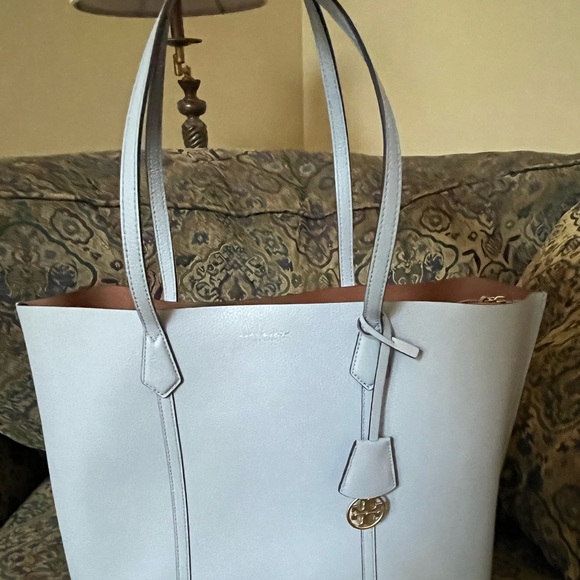 Tory Burch Perry Triple Compartment Tote! - Picture 2 of 11
